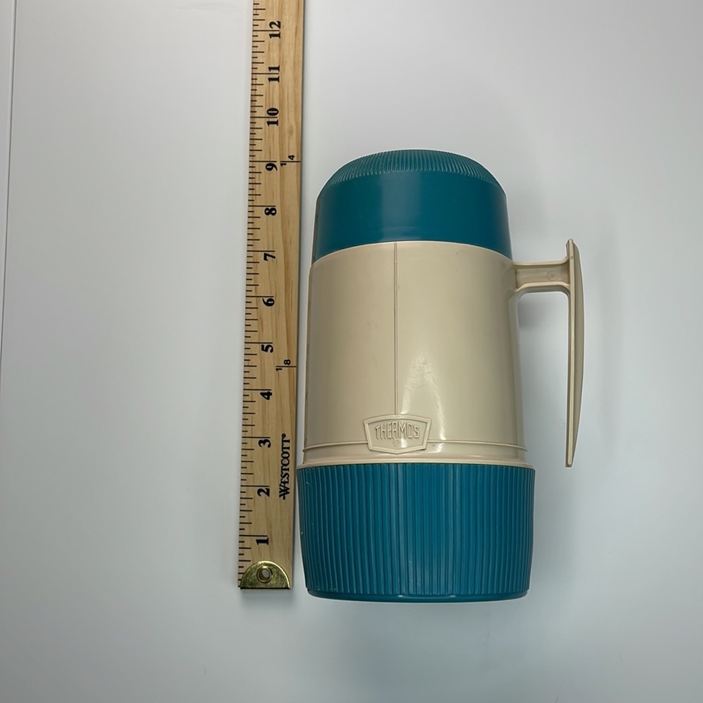 Vintage Thermos Bottle with Screw On Lid and Cup - Picture 14 of 14